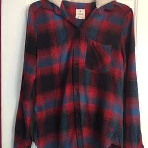 American Eagle 🦅 boyfriend flannel hooded shirt.